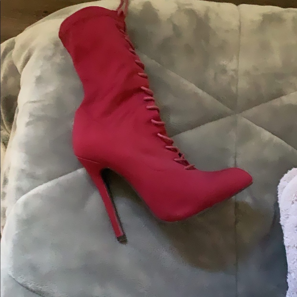 Burgundy booties size 5.5